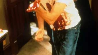 Qichqiriq 1 ujas film Uzbek tilida 1996 O'zbekcha tarjima film Full HD skachat skrinshot 2