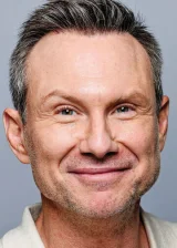 Кристиан Слэйтер