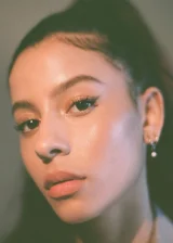 Izabella Alvares