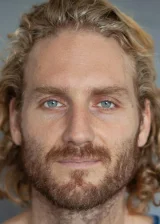Leander Vayvi