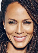 Николь Ари Паркер