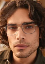 Ришабх Савхней