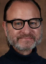 Фишер Стивенс