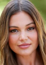 Оливия Холт