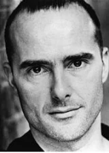 Финбар Линч