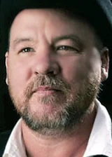 Брюс МакДональд