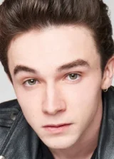 Марк Маккенна