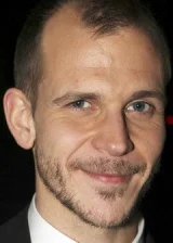 Густаф Скарсгард