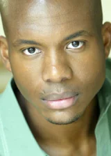 Леонард Робертс