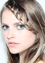 Сара-Джинн Лабросс