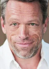 Брайан Томпсон