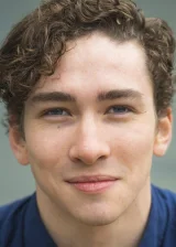 Дилан Арнольд