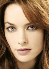 Джина Холден