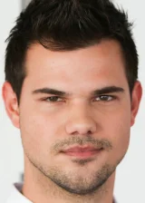 Тейлор Лотнер