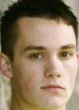 Том Стивенс