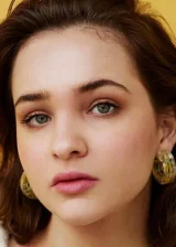 Лиза Викари