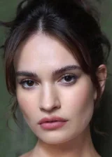 Лили Джеймс