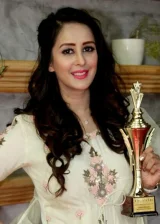 Чахатт Кханна