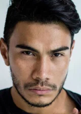 Азрел Исмаил