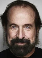 Петер Стормаре