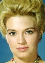 Энджи Дикинсон