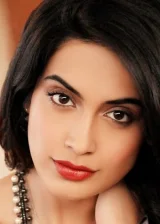 Сара-Джейн Диас