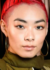 Рина Саваяма