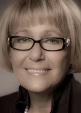 Нина Попова