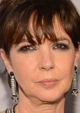 Фиби Николлс