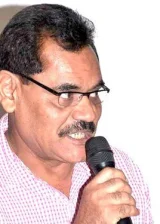 Муштак Кхан