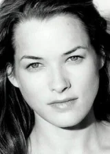 Николь ДеХафф