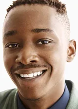 Эштон Сандерс