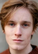 Луис Хофман