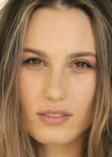 Lili Robinson