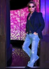 Нико Фостер