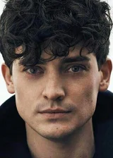 Анайрин Барнард