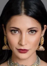 Шрути Хасан