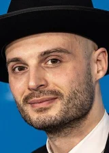 Тильман Сингер