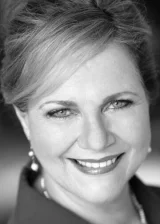 Мона Ли Фульц