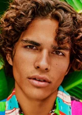 Алекс Айоно