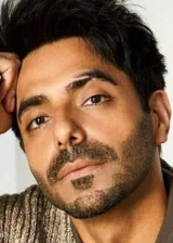 Апаршакти Кхурана