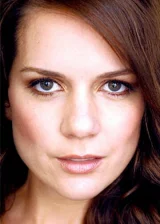 Мичела Банас