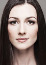 Эшли Армстронг