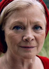 Карин Уговски