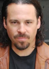 Майкл Рене Уолтон