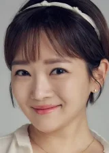 Yun Son-a