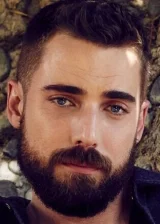 Дастин Миллиган