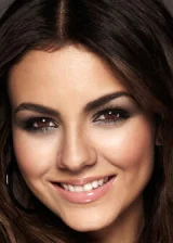 Виктория Джастис