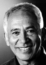 Джордж Хинар