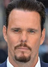 Кевин Диллон